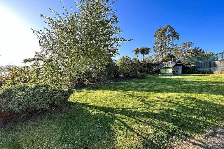 Photo of property in 10 Titri Road, Waihola, Outram, 9073