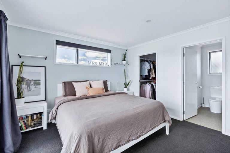 Photo of property in 28 George Street, Bulls, 4818