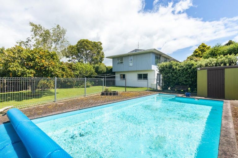 Photo of property in 13 Julian Place, Westown, New Plymouth, 4310