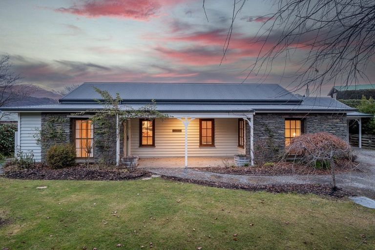 Photo of property in 21 Berkshire Street, Arrowtown, 9302