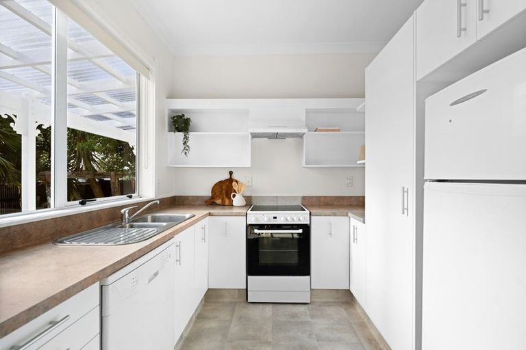 Photo of property in 1 Winter Street, Fairfield, Hamilton, 3214