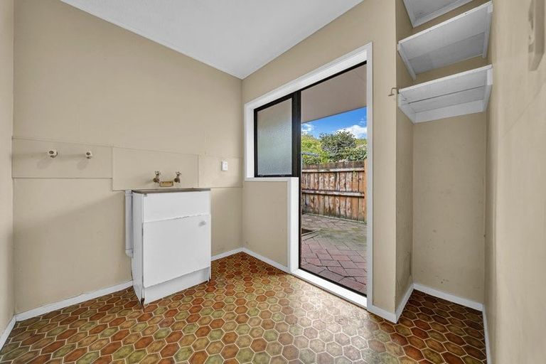 Photo of property in 16 Westholm Way, Pahurehure, Papakura, 2113