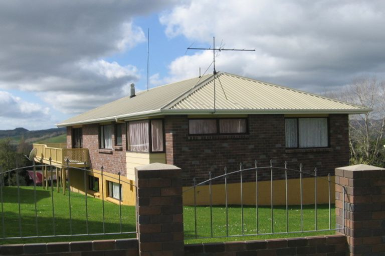 Photo of property in 51 Gorge Road, Maungaturoto, 0520