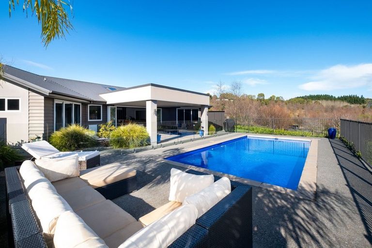 Photo of property in 43 Tauroa Valley Road, Havelock North, 4130