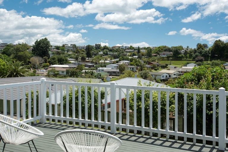 Photo of property in 15 Lorna Place, Brookfield, Tauranga, 3110