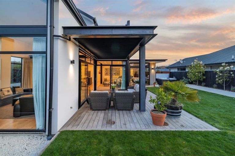 Photo of property in 6 O'rourke Place, Casebrook, Christchurch, 8051