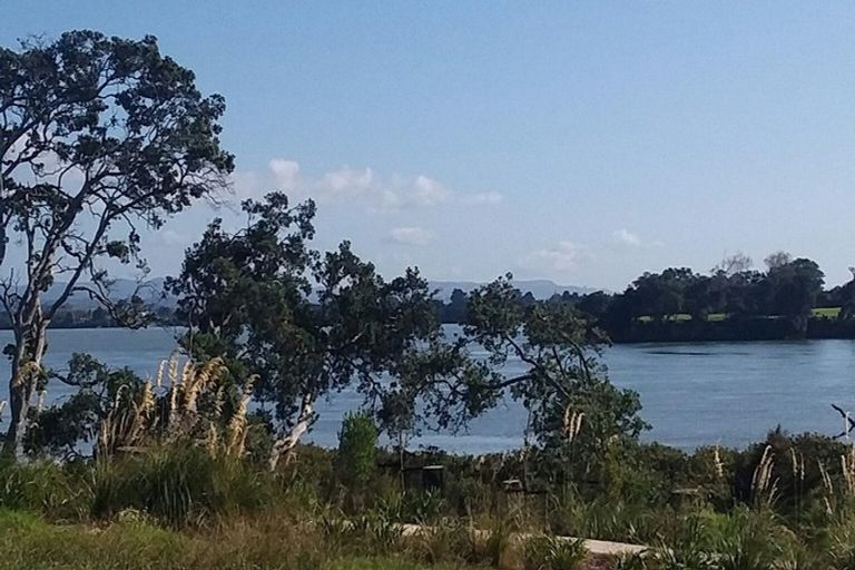 Photo of property in 59 Tahuna Minhinnick Drive, Glenbrook, 2681