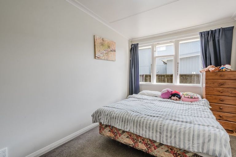 Photo of property in 38 Douglas Crescent, Fairfield, Hamilton, 3214