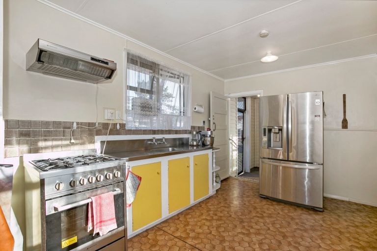 Photo of property in 16 Solent Street, Mangere, Auckland, 2022