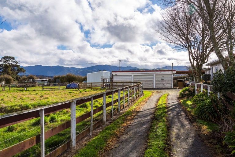 Photo of property in 3307 State Highway 2, Clareville, Carterton, 5713