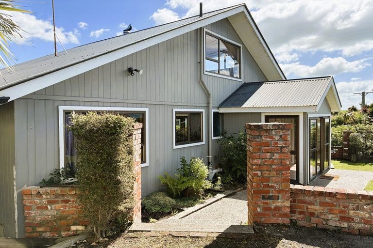 Photo of property in 2 Kamahi Street, Kaka Point, Balclutha, 9271