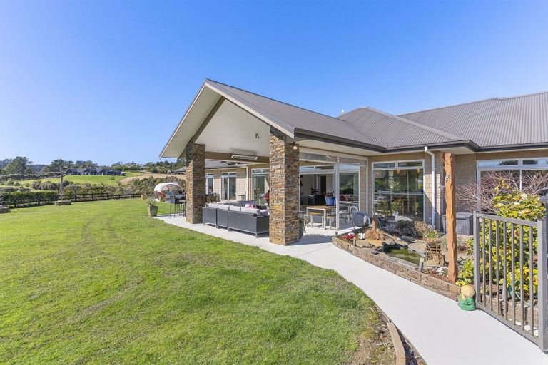 Photo of property in 35 Polo Lane, Whitford, Manurewa, 2576