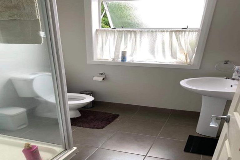 Photo of property in 81 Shamrock Street, Takaro, Palmerston North, 4412