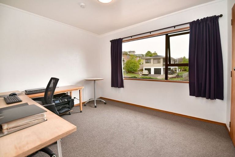 Photo of property in 3 Higham Ferrers Place, Red Beach, 0932