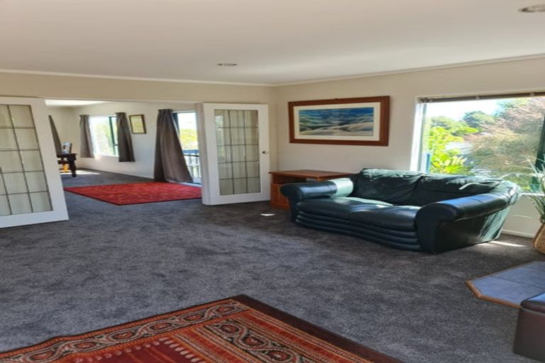 Photo of property in 8 Trig Hill Terrace, Waikanae Beach, Waikanae, 5036
