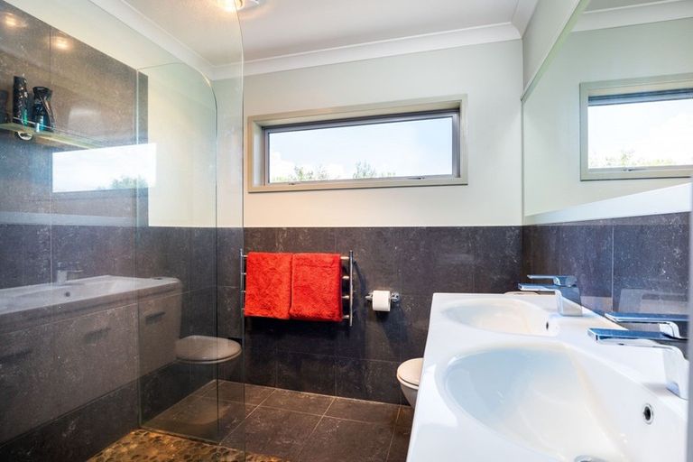 Photo of property in 848a Carrington Road, Hurworth, New Plymouth, 4371