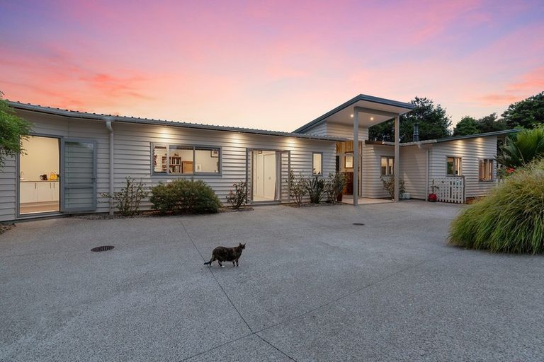 Photo of property in 18 Stevensons Crescent, Albany Heights, Albany, 0793