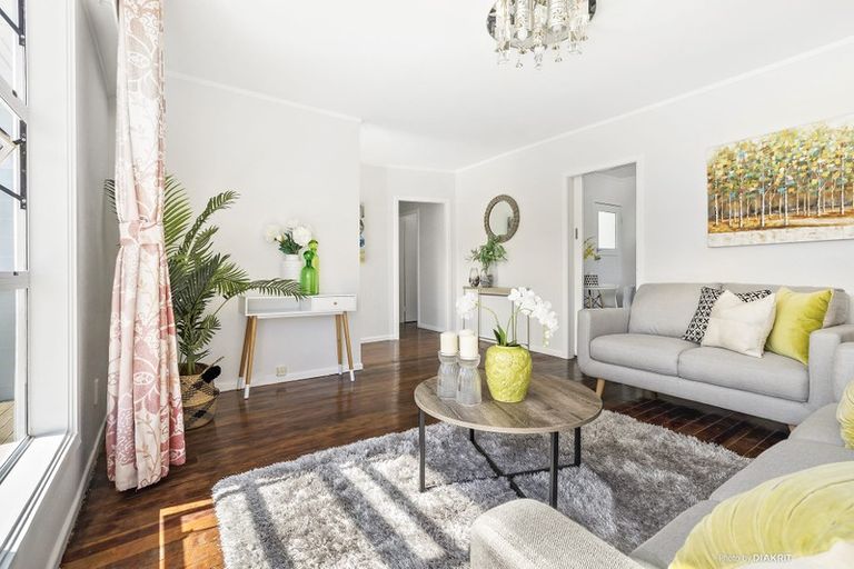 Photo of property in 1/165 Severn Street, Island Bay, Wellington, 6023