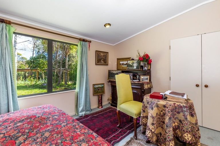 Photo of property in 71 Gillespie Place, Acacia Bay, Taupo, 3385