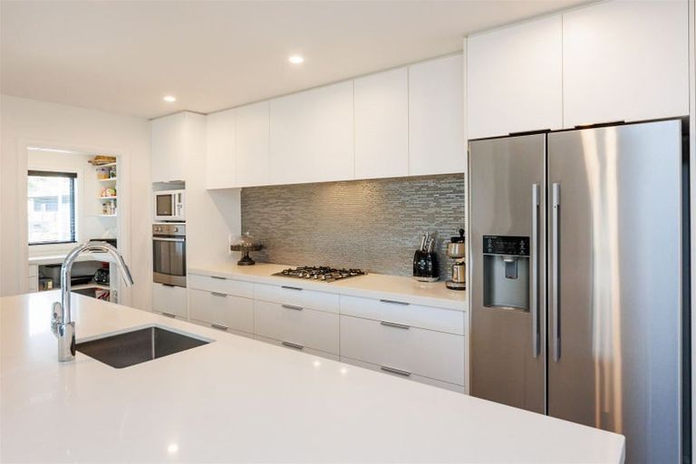 Photo of property in 36 Freedom Drive, Kelvin Grove, Palmerston North, 4414