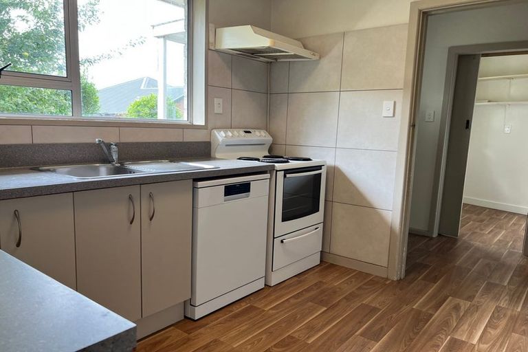 Photo of property in 142 Saint Albans Street, St Albans, Christchurch, 8014