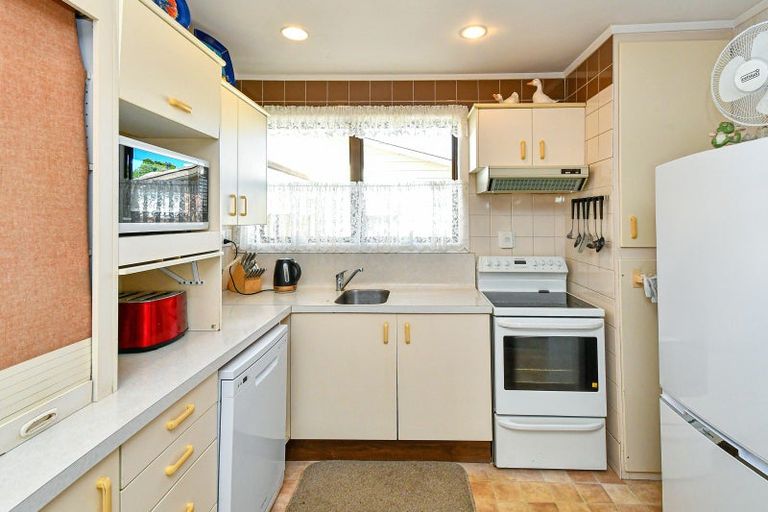 Photo of property in 8 Capella Place, Manurewa, Auckland, 2102