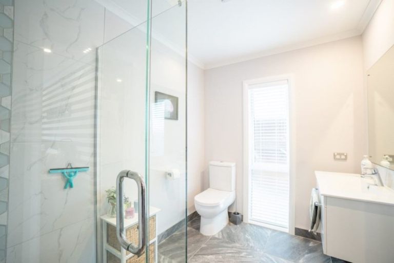 Photo of property in 3 Freedom Drive, Kelvin Grove, Palmerston North, 4414