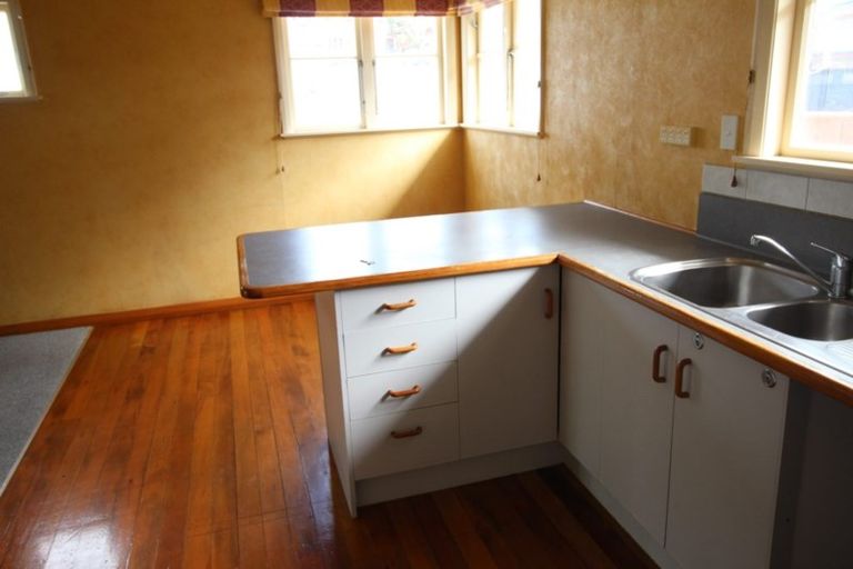 Photo of property in 3 Kent Crescent, Awapuni, Palmerston North, 4412