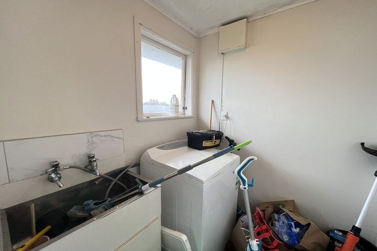 Photo of property in 31 Riverpark Crescent, Henderson, Auckland, 0610