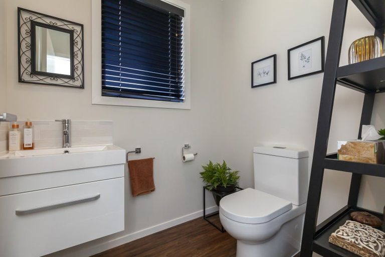 Photo of property in 3 Hihi Place, Waikanae, 5036