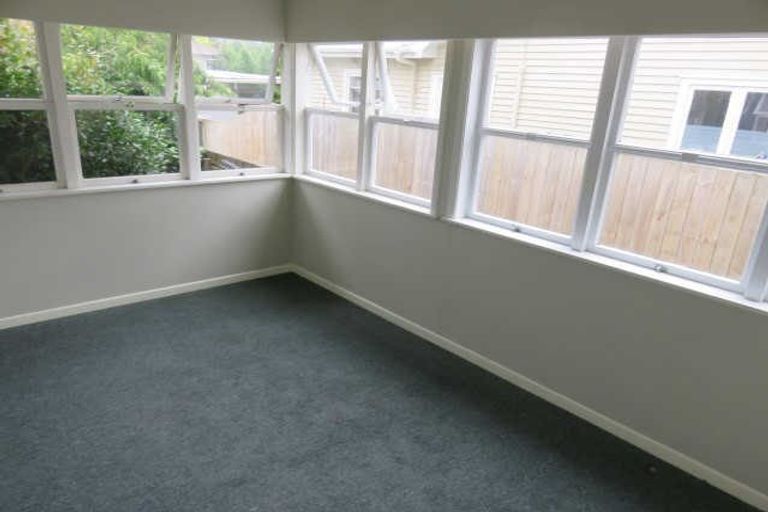 Photo of property in 14 Knighton Road, Hillcrest, Hamilton, 3216