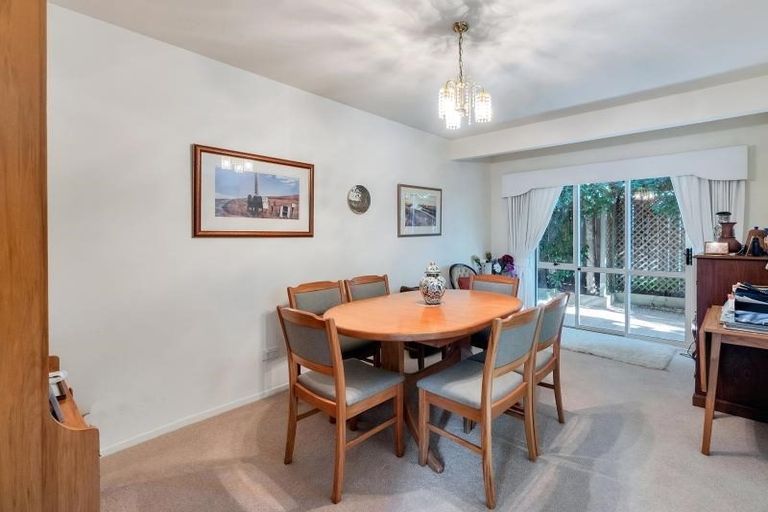 Photo of property in 1 William Bond Street, Stanley Point, Auckland, 0624