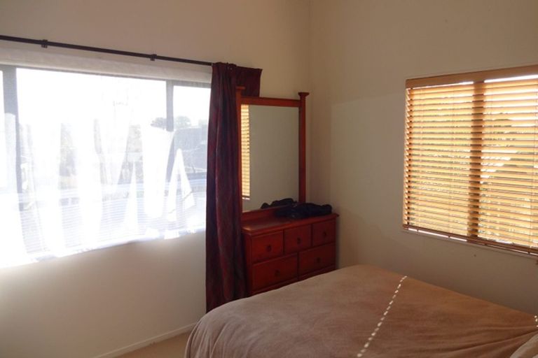 Photo of property in 5p Dryden Place, Mount Wellington, Auckland, 1051