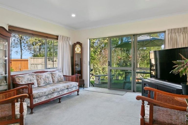 Photo of property in 33 Lakeridge Close, Rangatira Park, Taupo, 3330