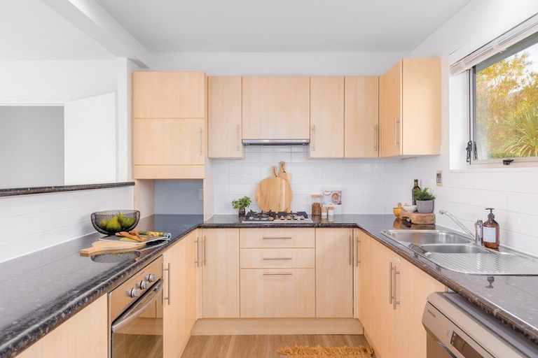 Photo of property in 35 Cradock Street, South New Brighton, Christchurch, 8062