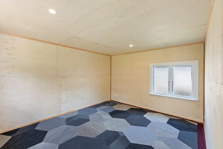 Photo of property in 40 Domain Road, Otaki, 5512