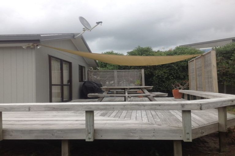 Photo of property in 17 St Anne Place, Omaha, 0986