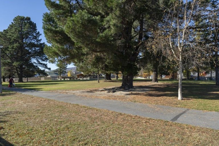 Photo of property in 19 Linrosa Place, Cromwell, 9310