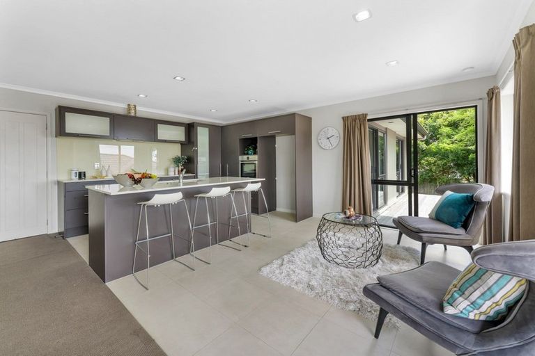 Photo of property in 3 Bilancia Place, Flat Bush, Auckland, 2016