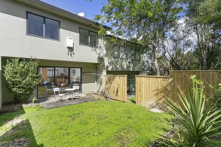 Photo of property in 12/548 Albany Highway, Albany, Auckland, 0632