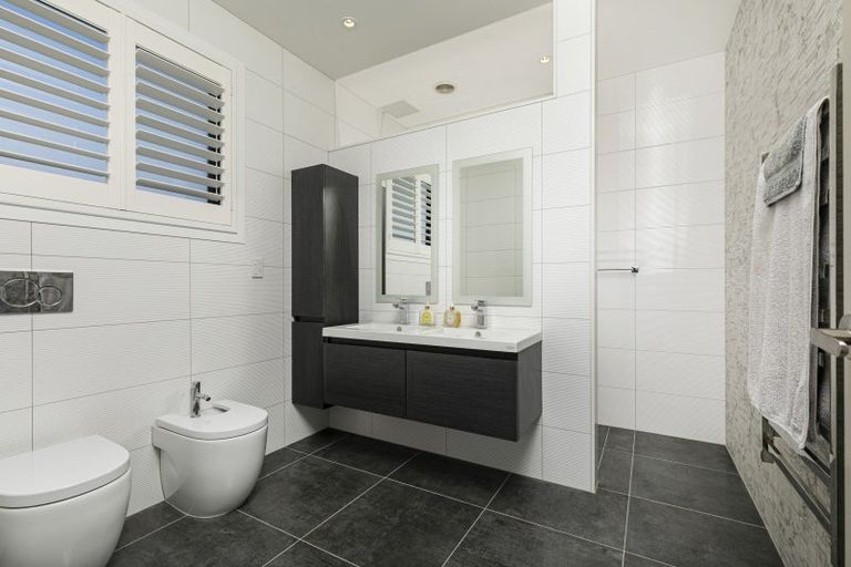 Photo of property in 80 Riverhead Point Drive, Riverhead, 0820