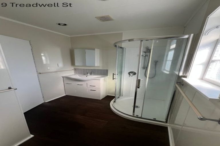 Photo of property in 9 Treadwell Street, Naenae, Lower Hutt, 5011