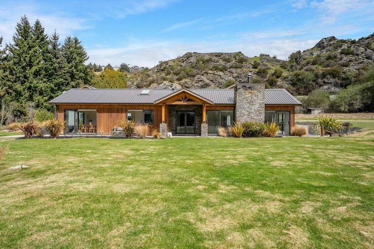 Photo of property in 62 Morven Ferry Road, Arrow Junction, Queenstown, 9371