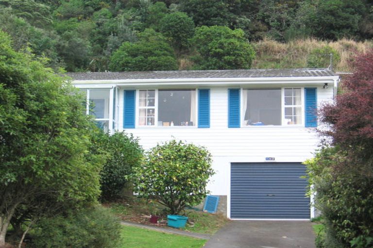 Photo of property in 160 Broderick Road, Johnsonville, Wellington, 6037
