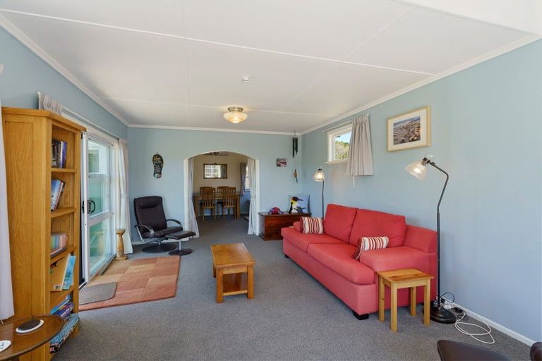 Photo of property in 6 Rangiuru Road, Otaki Beach, Otaki, 5512