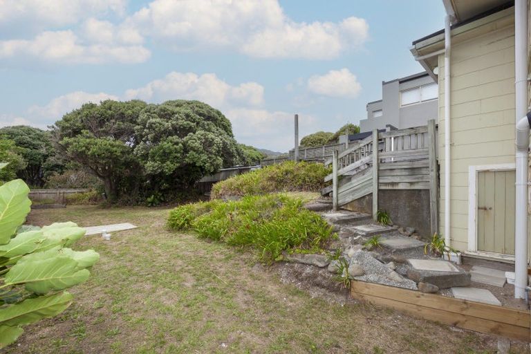 Photo of property in 120 The Parade, Paekakariki, 5034