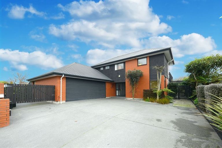 Photo of property in 35 Corfe Street, Ilam, Christchurch, 8041