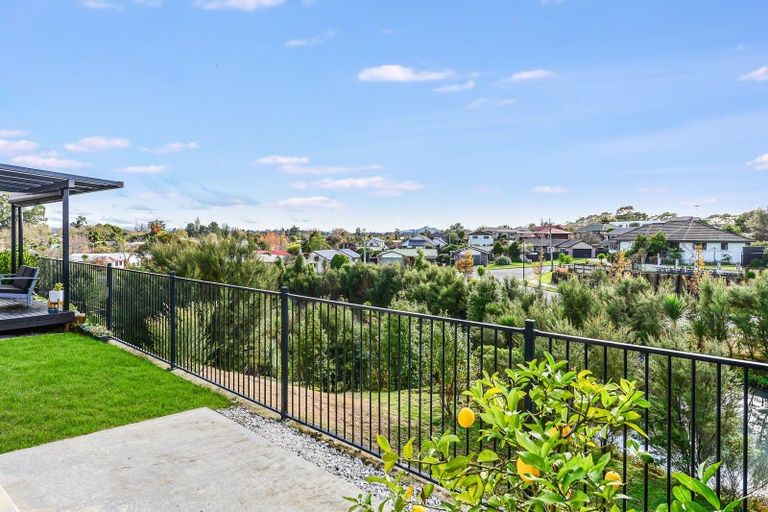 Photo of property in 18 Te Tiireke Drive, Glenview, Hamilton, 3206