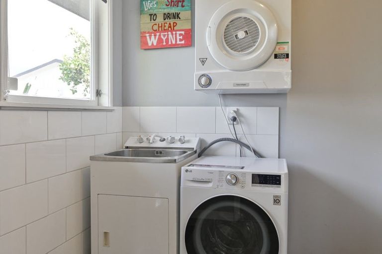 Photo of property in 221 Tudor Avenue, Mayfair, Hastings, 4122