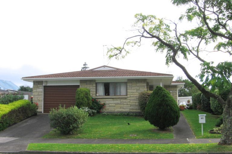 Photo of property in 27a Rosebank Grove, Waikanae, 5036